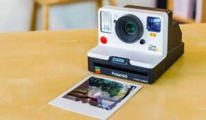 Máy ảnh tiện lợi Polaroid Socialmatic